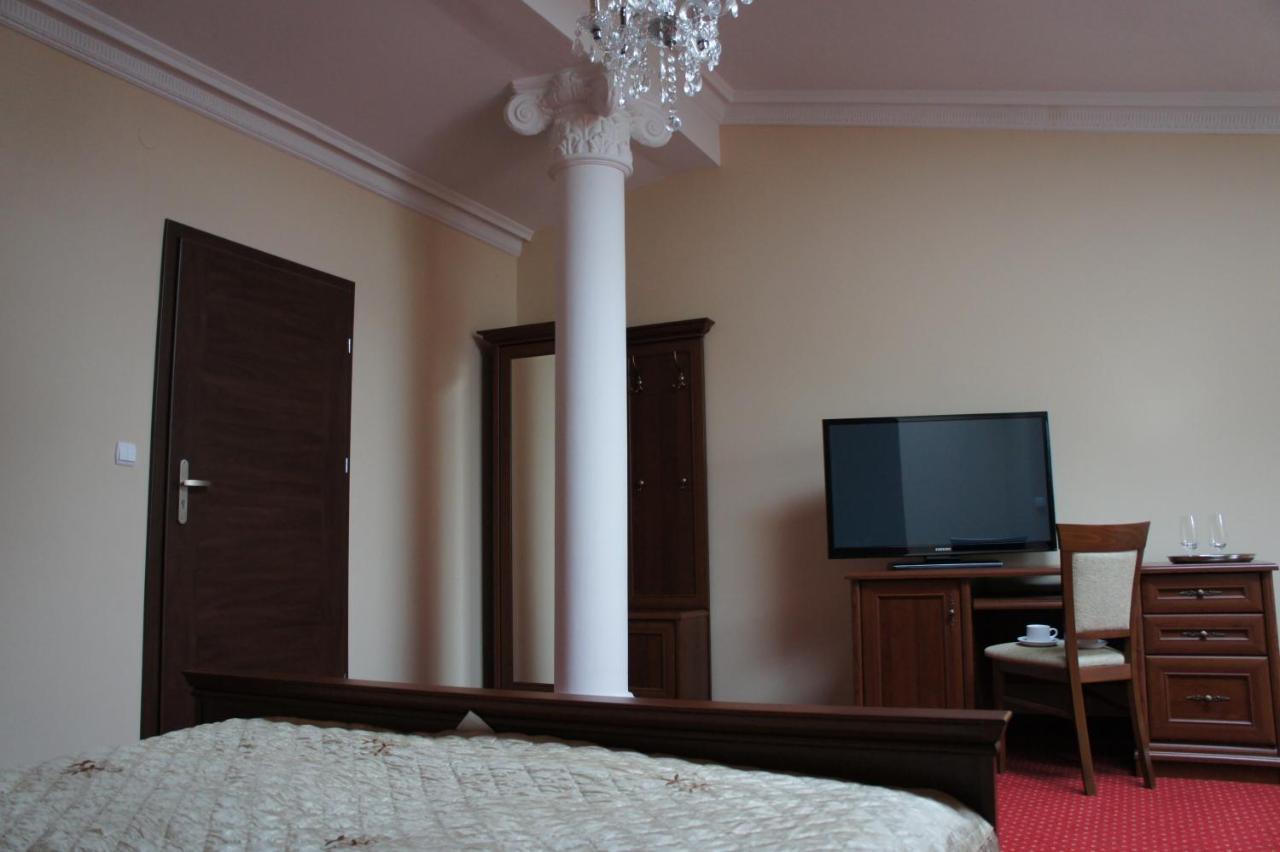 Villa Demetrios Kaluszyn  Bagian luar foto
