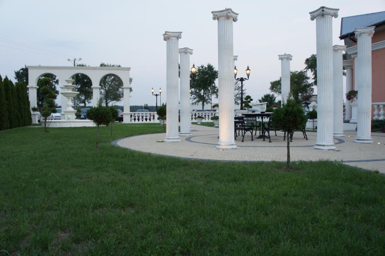Villa Demetrios Kaluszyn  Bagian luar foto